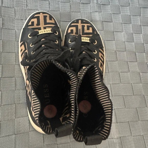 Guess Black and Tan Patterned High-Tops - Picture 4 of 7